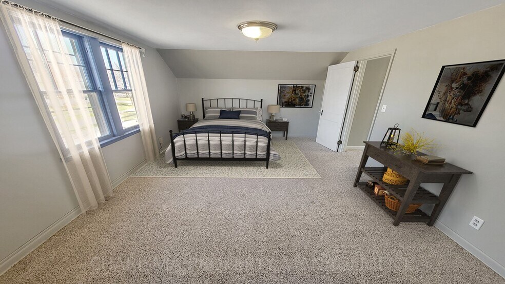 Building Photo - 700 S Hawthorne Ave