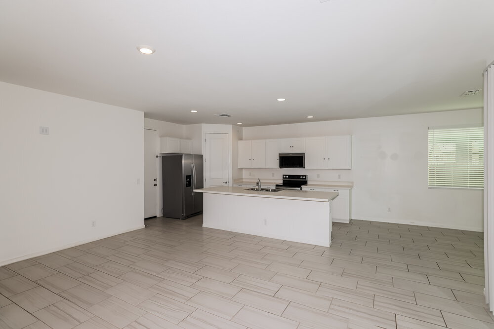 Building Photo - 9259 E Static Ave