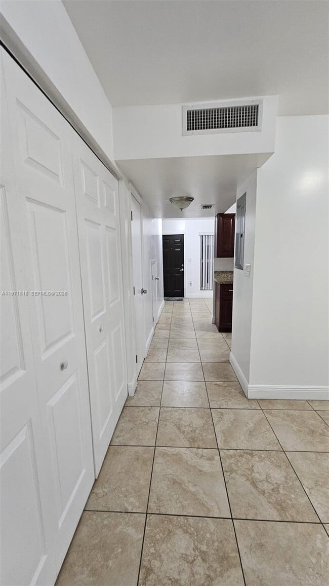 Building Photo - 535 NW 19th St