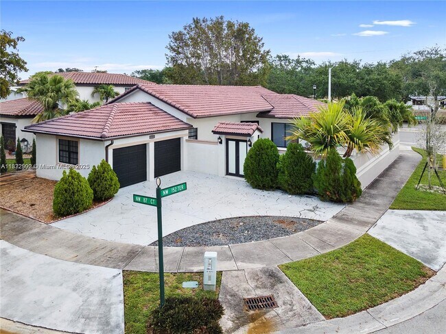 Primary Photo - 15233 NW 87th Ct