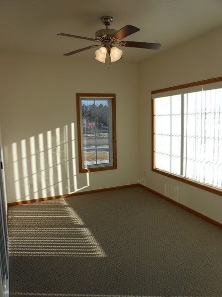 Building Photo - 1323 Main Ave S