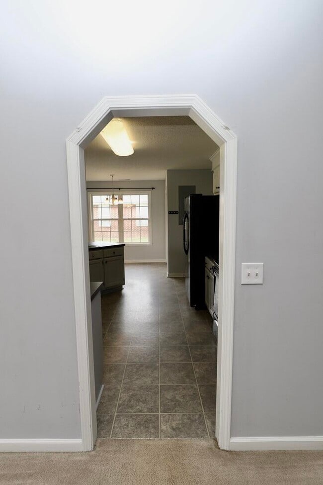 Building Photo - 60 Vinca Ct