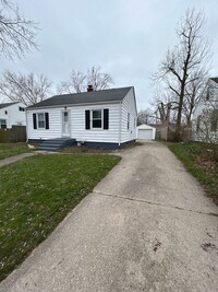 Building Photo - 19819 Detroit Ave