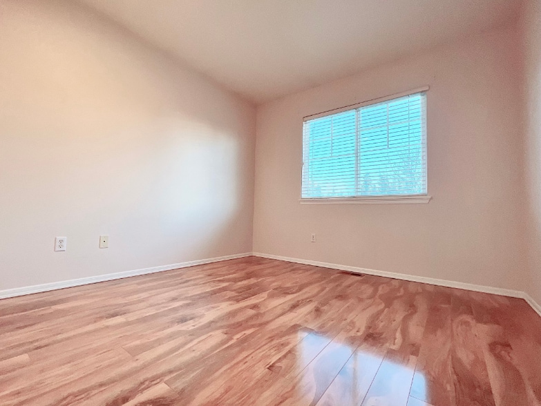 Building Photo - 3319 162nd Pl SE