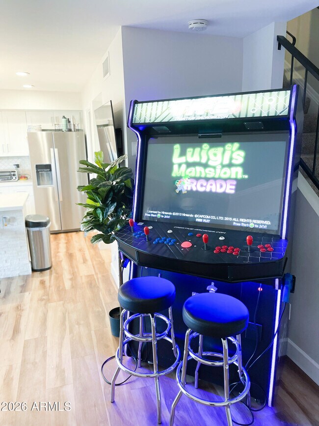 Building Photo - 4243 N Miller Rd