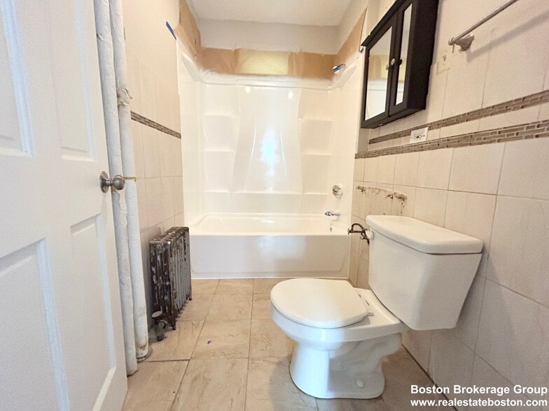 Building Photo - 22 Humphreys St