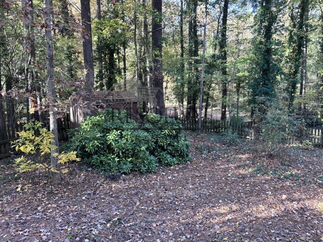 Building Photo - 1200 Brucemont Dr