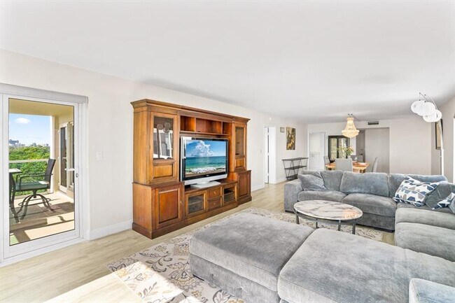 Building Photo - 1151 N Fort Lauderdale Beach Blvd