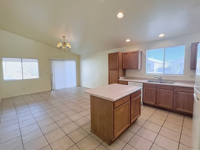 Building Photo - 3 bed/2 bath home on the north west side with garage and fenced yard