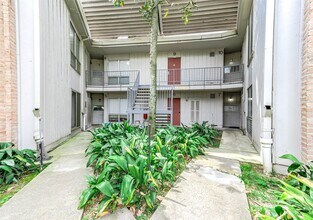 Building Photo - 8211 Katy Fwy