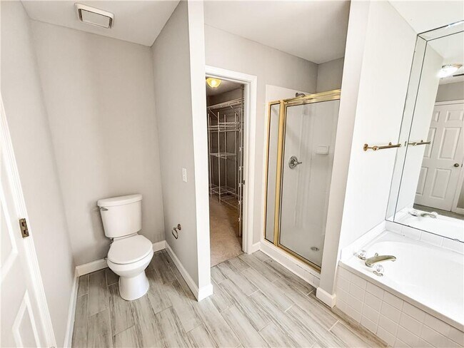 Building Photo - 2092 Drogheda Ln