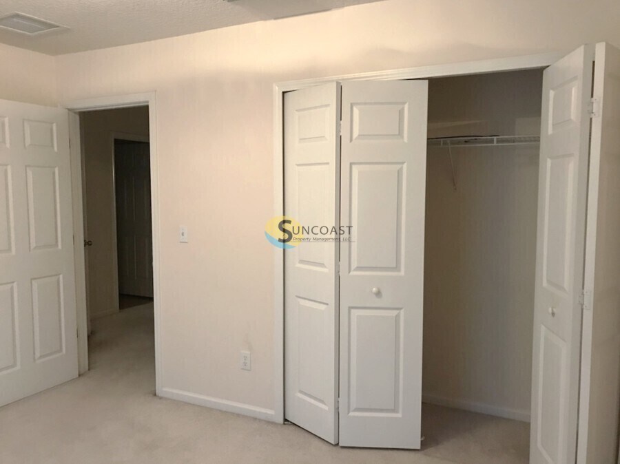 Building Photo - 12060 Hayden Lakes Cir
