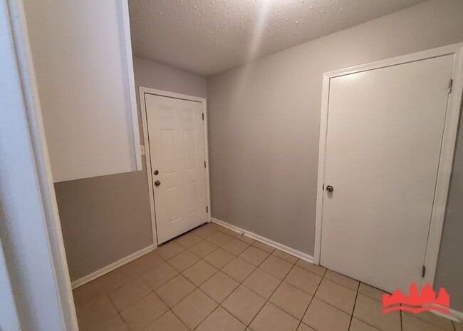 Building Photo - 5737 Scottsdale Ave