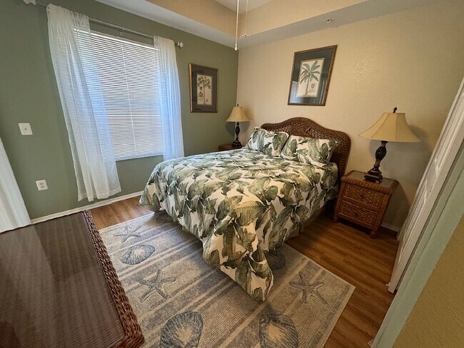 Building Photo - 2 bedroom 2 bathroom Condo In Enclave at C...