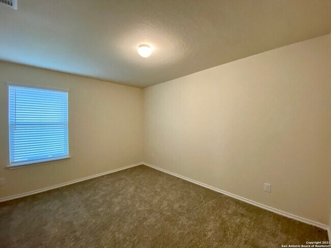 Building Photo - 491 Hunters Rnch E