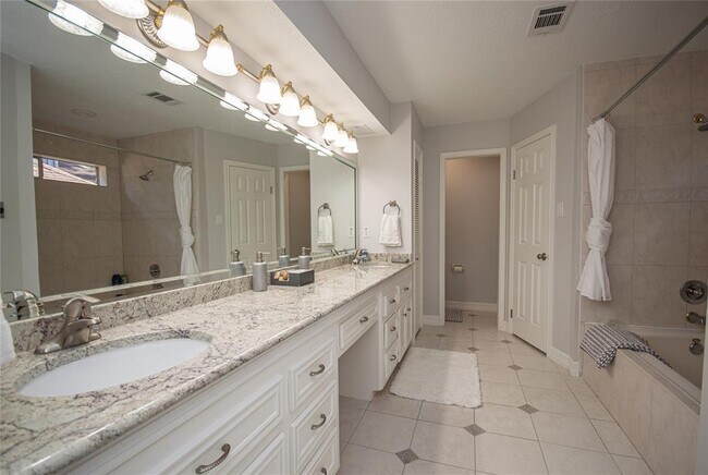 Building Photo - 9203 Godstone Ln