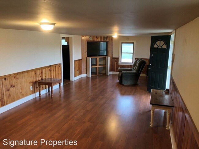 Building Photo - 3 br, 1 bath House - 3039 T.N. Snow Road