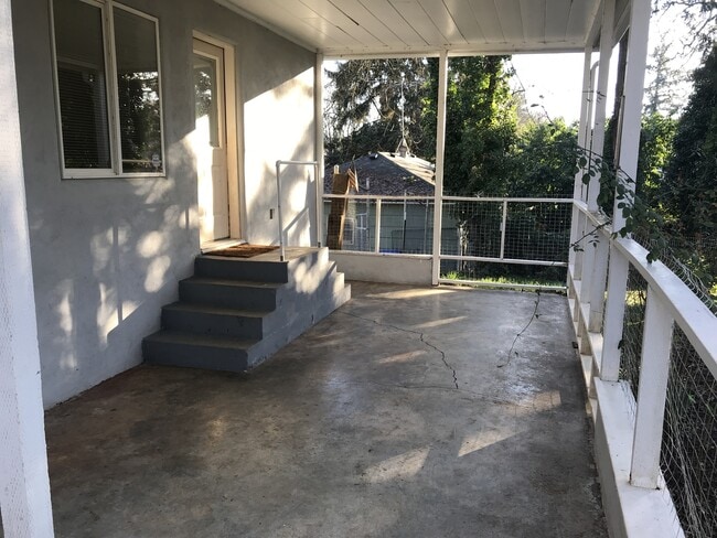Building Photo - 360 Bradley Dr SE