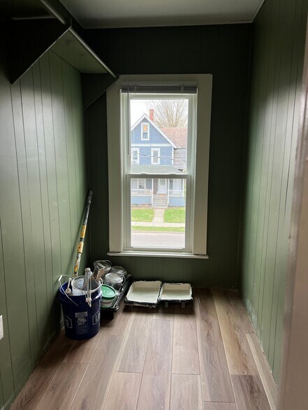 Building Photo - 11 Rickard St