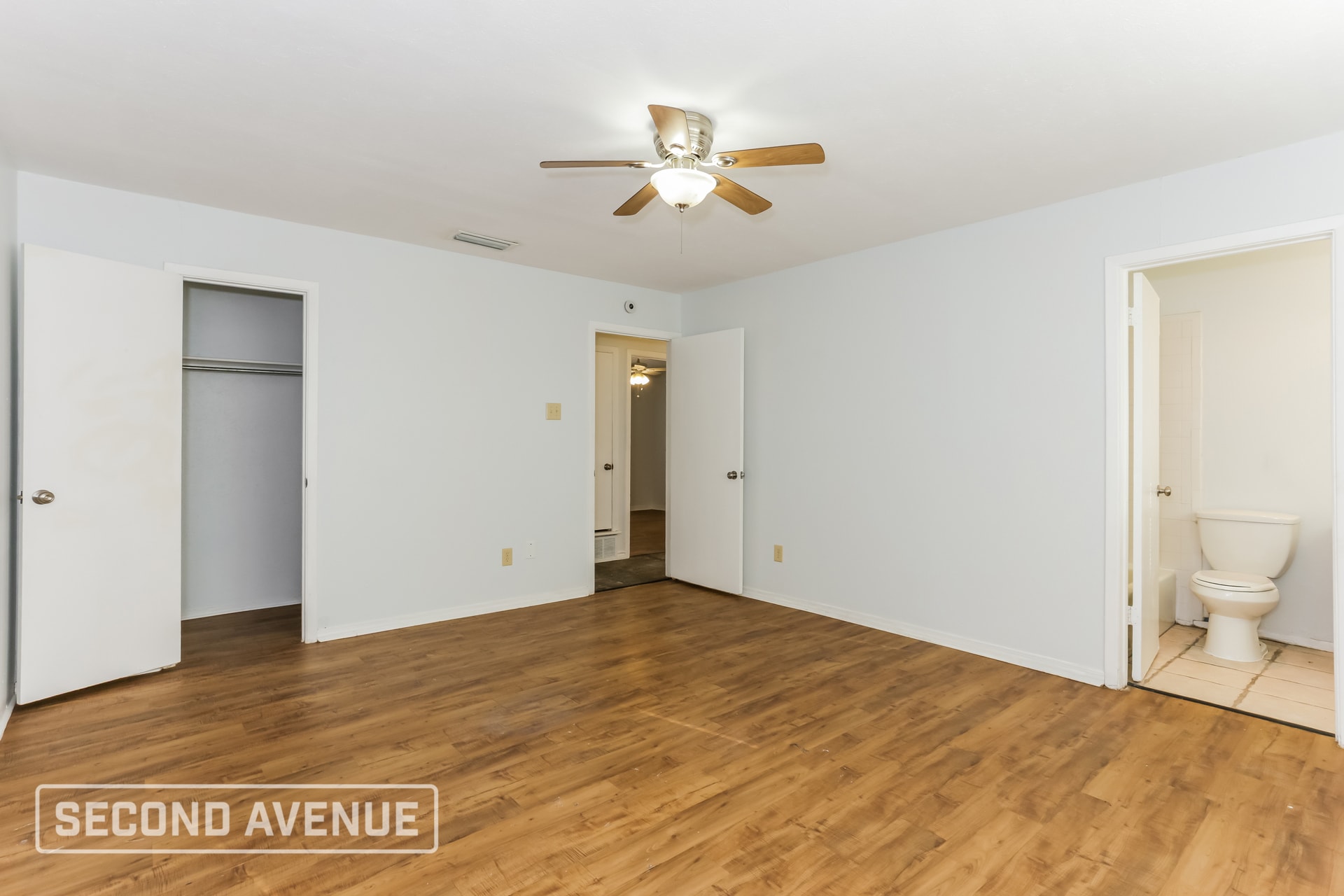 Building Photo - 509 Southlake Dr