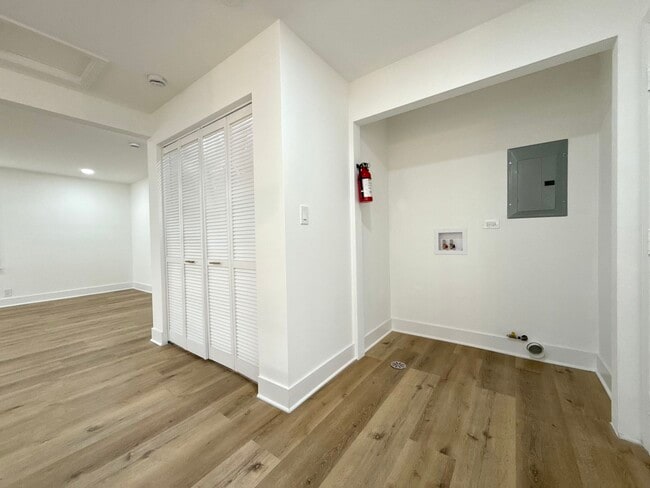 Building Photo - 14916 Langley Ave