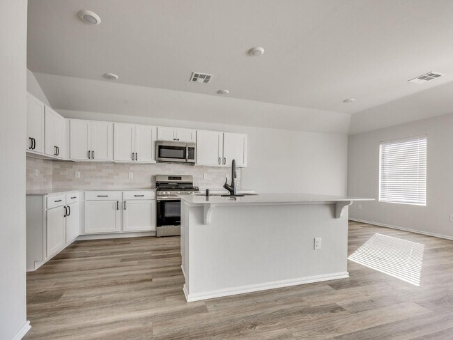 Building Photo - 10044 SW 40th St