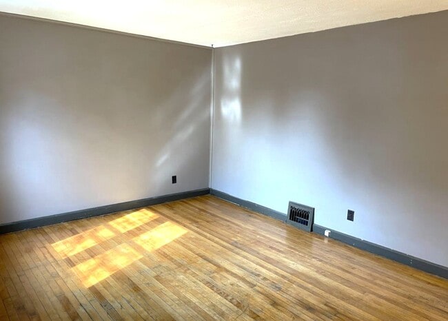 Building Photo - 2701 N 7th St