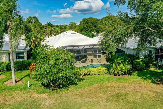 Building Photo - 539 Fallbrook Dr