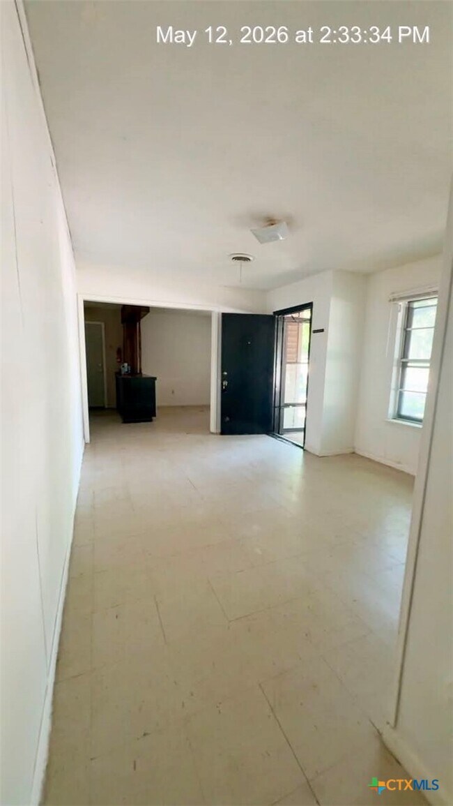 Building Photo - 607 Curry Ave