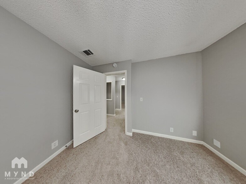 Building Photo - 2981 Owendale Dr