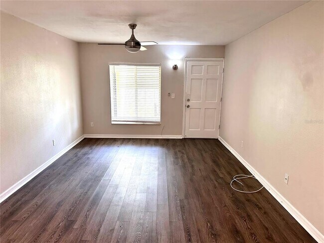 Building Photo - 3206 W Azeele St