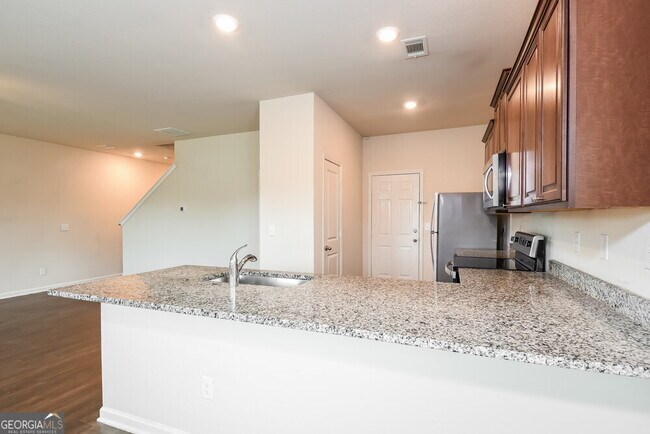 Building Photo - 128 Innis Brk Cir