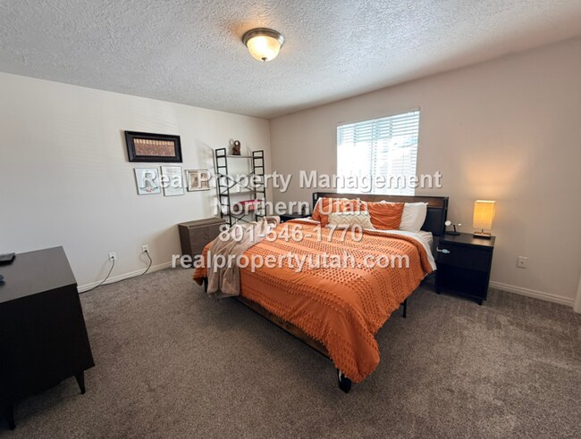 Building Photo - Cute 2 Bedroom Townhome in South Ogden Available