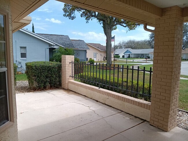 Building Photo - 2 bedroom 2 bathroom Large House for rent ...