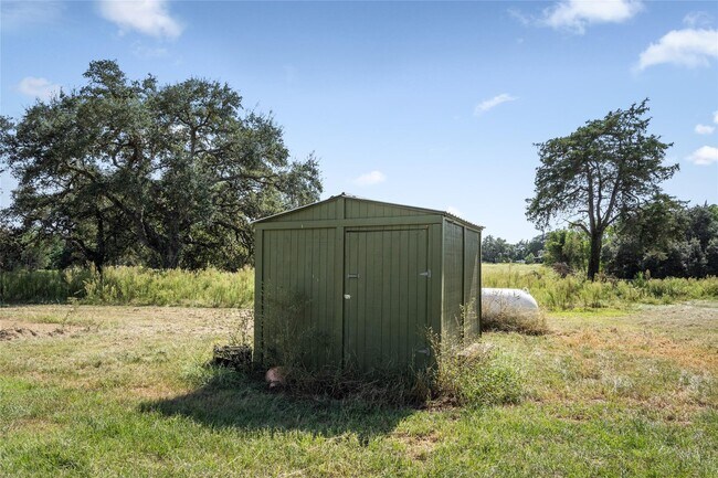 Building Photo - 11773 Newberg Rd