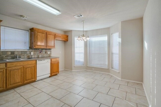 Building Photo - 10708 Braemoor Dr