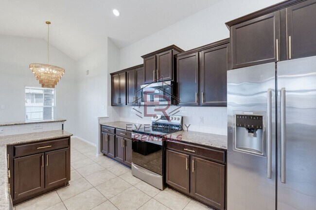 Building Photo - 5582 Perdita Dr
