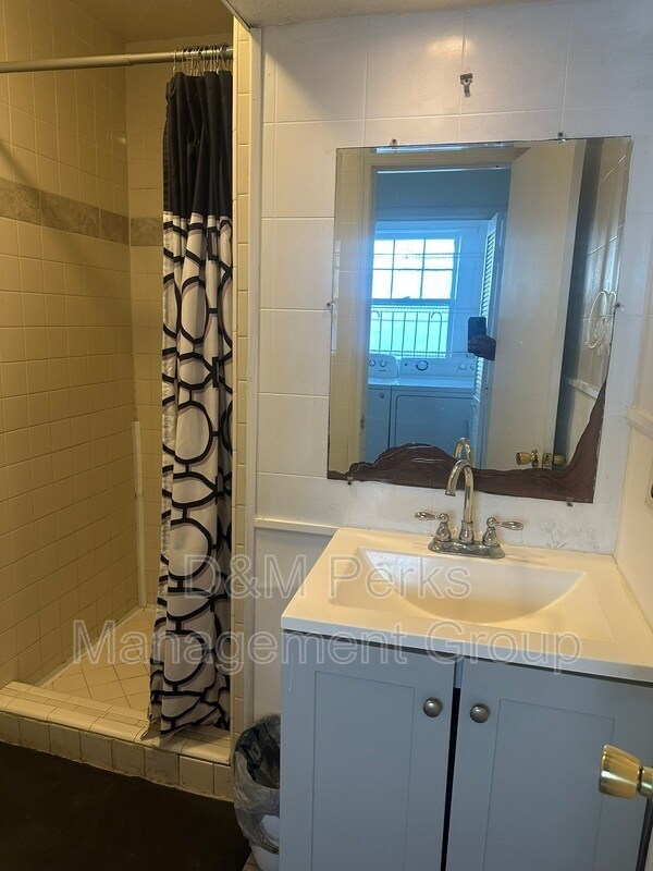 Building Photo - 1714 Dartmouth Ave