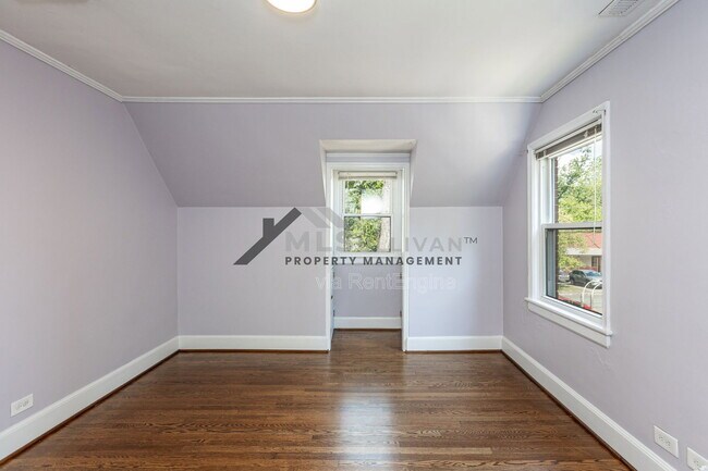 Building Photo - 2414 Farthing St