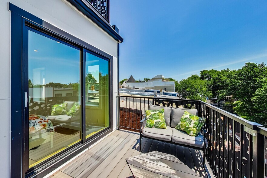 Building Photo - 25 U St NE