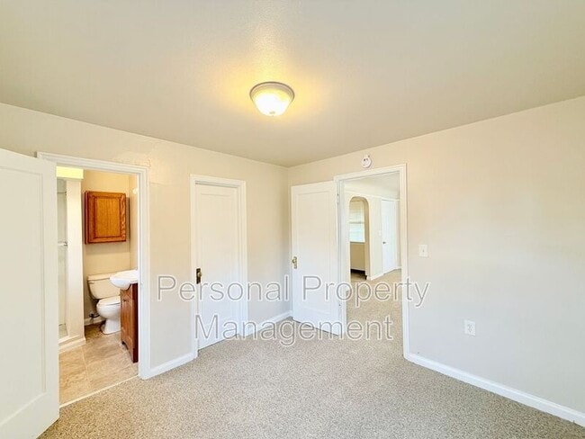 Building Photo - 1337 Z St