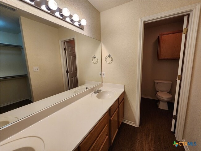 Building Photo - 3014 Green Mountain Dr