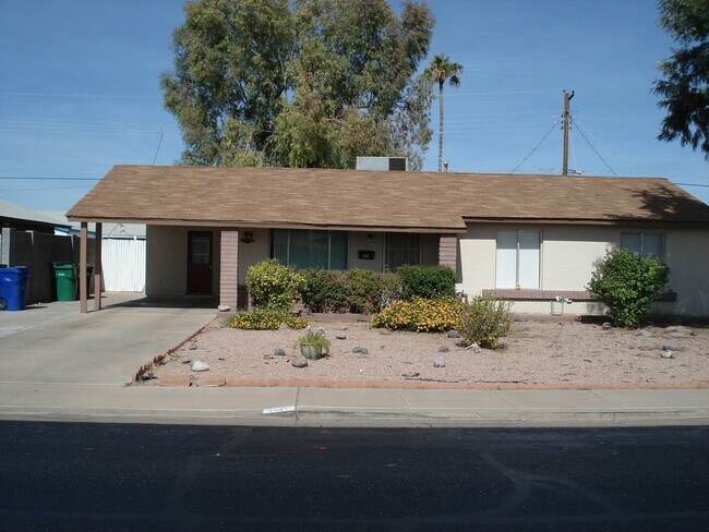 Building Photo - 1502 W 7th Dr