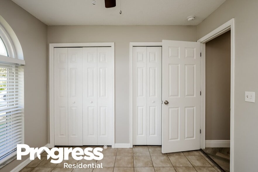 Building Photo - 2877 Middleton Cir