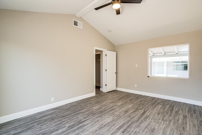 Building Photo - 215 S Doran