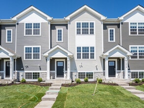 Building Photo - 2131 Sassafras Wy