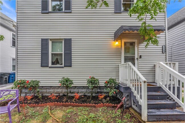 Building Photo - 2115 Dowd Ave