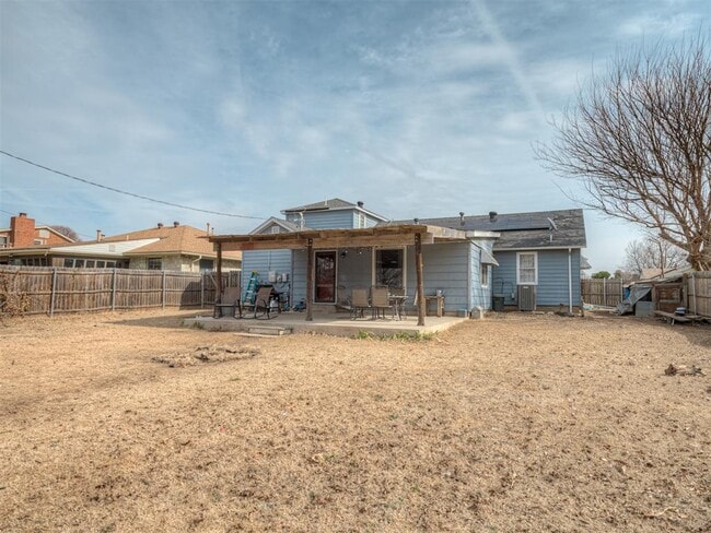 Building Photo - 1316 S Reno Ave