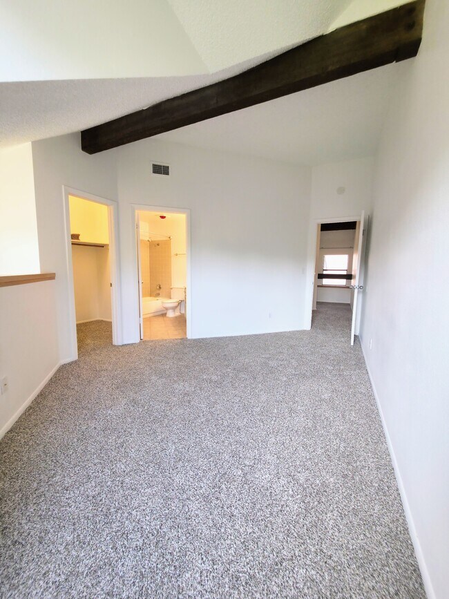 Building Photo - 2324 N Whispering Pines Way