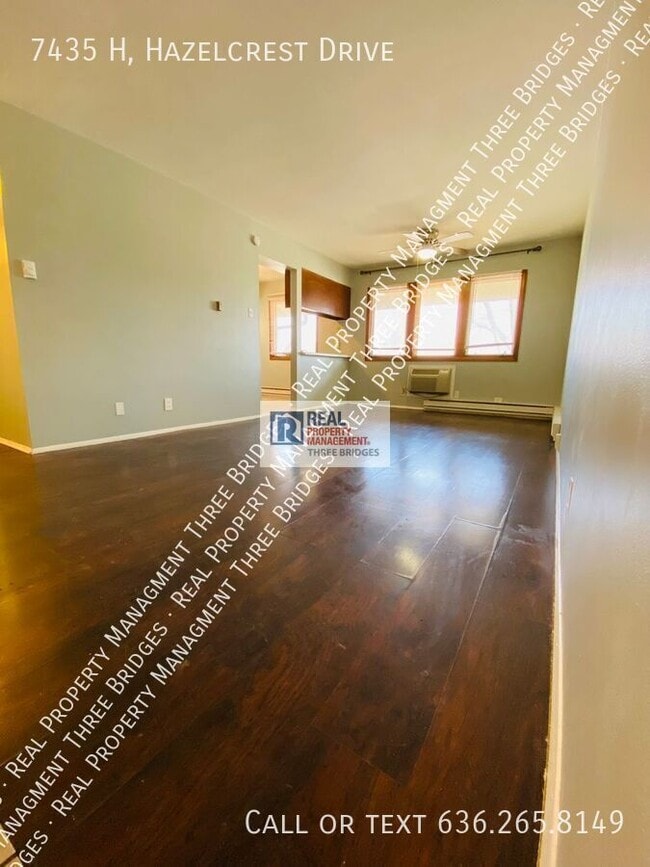 Primary Photo - 7435 Hazelcrest Dr
